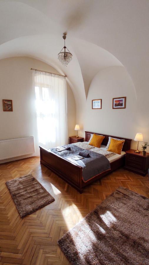 Theatroom Apartman Eger Exterior foto